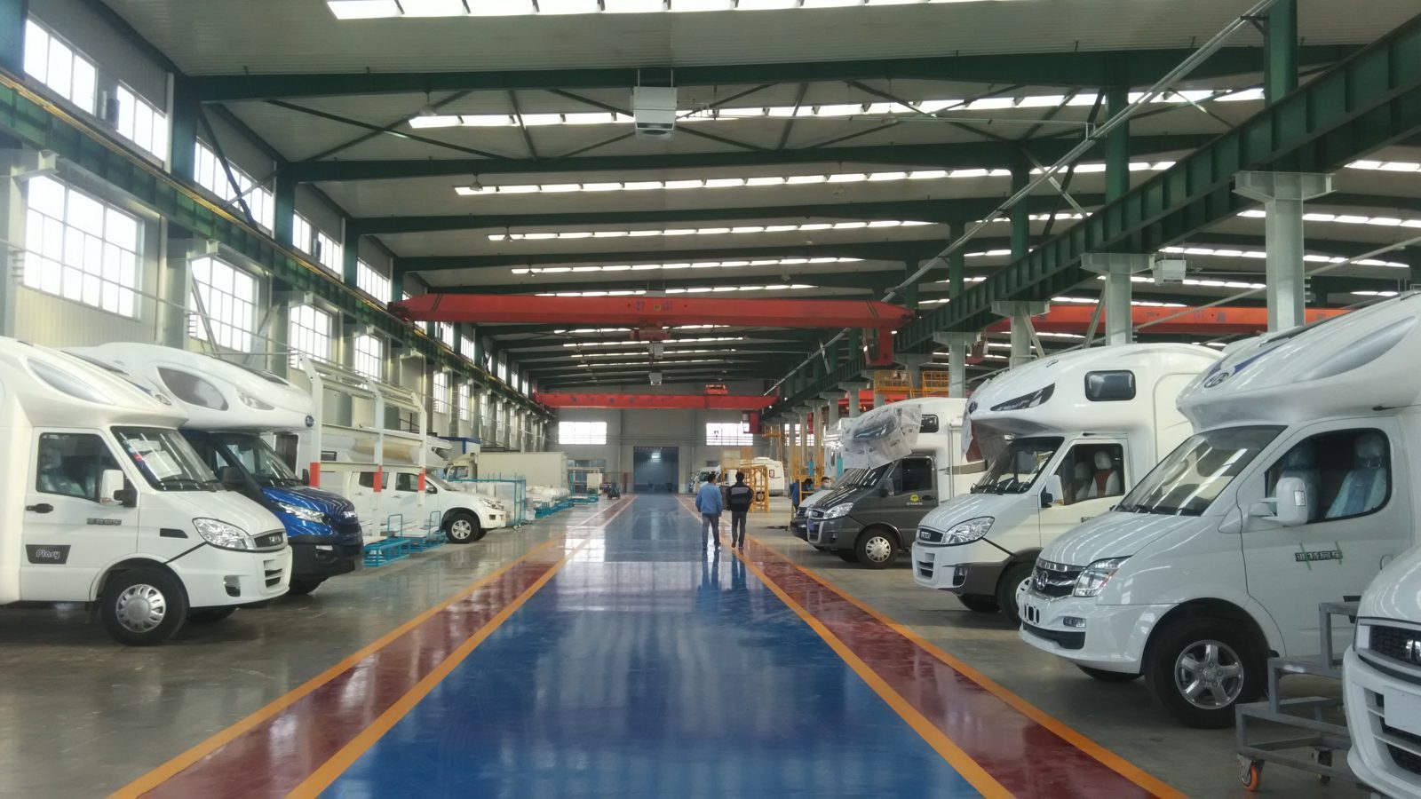 ogrzewanie serwisu i zakładu motoryzacyjnego urządzeniami Mycond OXA